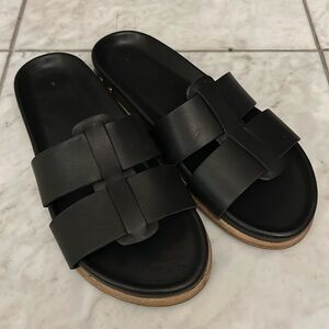 Beek Sandals - COURSER